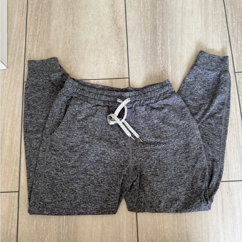 Vuori Performance Joggers